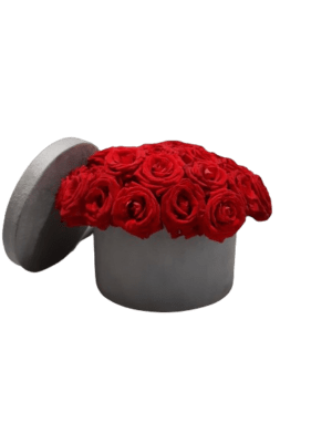 Ideal para el dia de San Valentin o para cualquier ocasión en la que desees sorprenderla Aregglo de rosas- caja de rosas rojas- rosas rojas